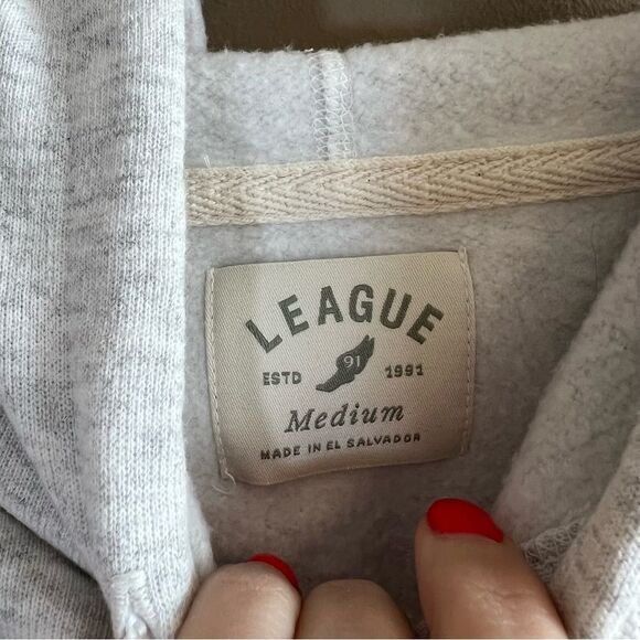 ✨ League Gray Iowa State Cropped Hoodie Medium - Picture 3 of 9